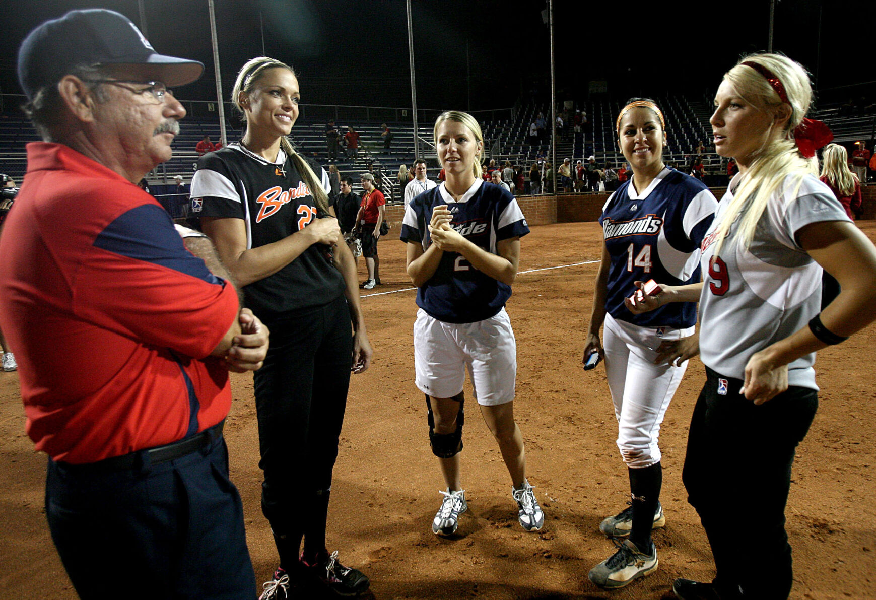 Mike Candrea, Arizona softball